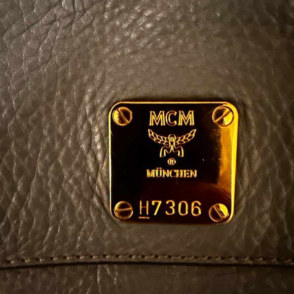 MCM Gray Leather Shoulder Bag - Picture 4 of 11
